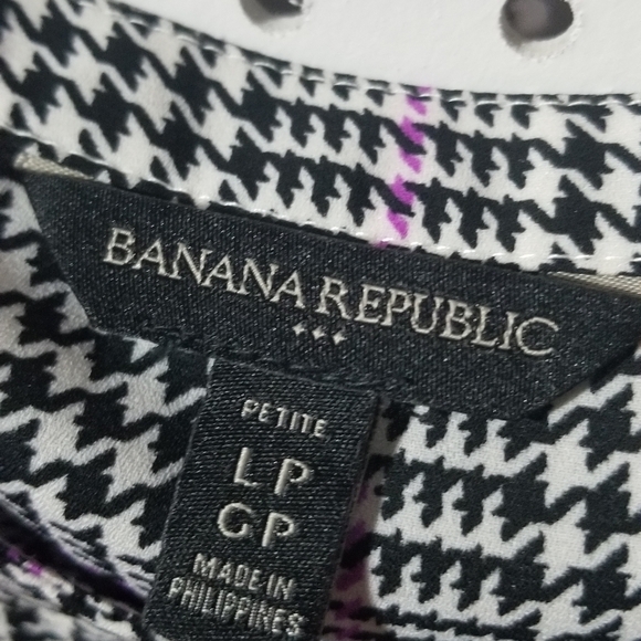 Banana Republic plaid short sleeved top - Picture 3 of 3